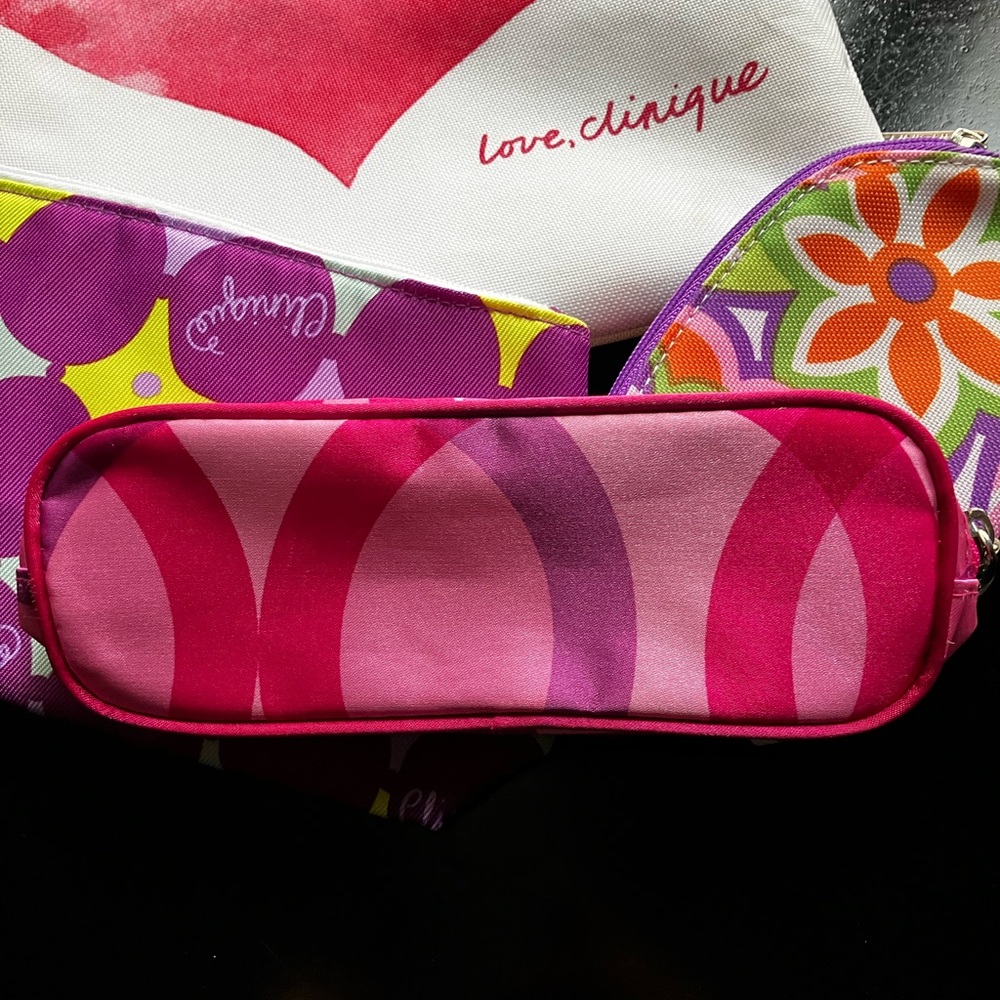 Clinique Heart Tote with Vibrant Cosmetic Bags - Picture 5 of 5